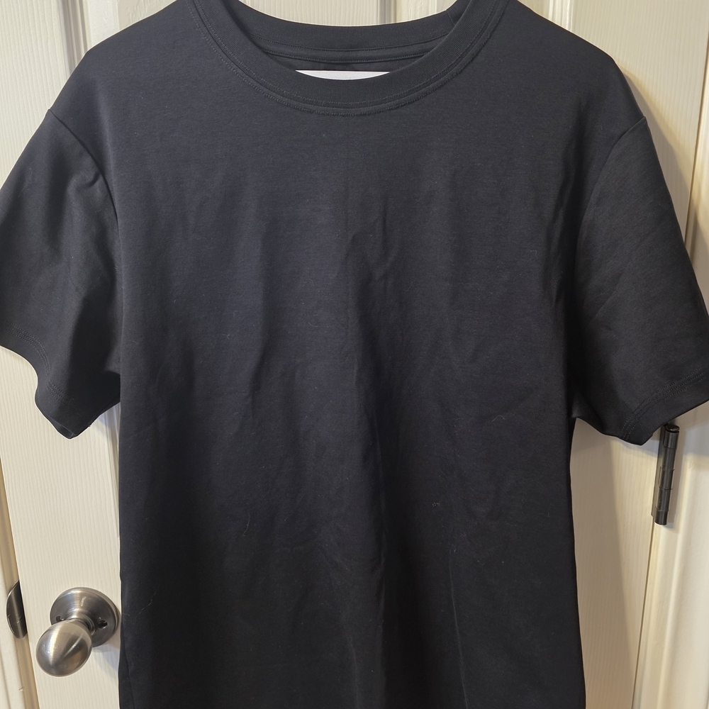 Essential Black Short Sleeve Men's Tee